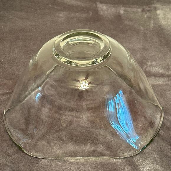 Vintage Clear Glass Bowl 10 In wide 5 in high - elegant curved triangle design - Picture 5 of 5